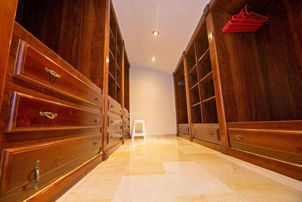 Lujosa Villa En Alhaurin De La Torre 7 Dormitorios Extérieur photo